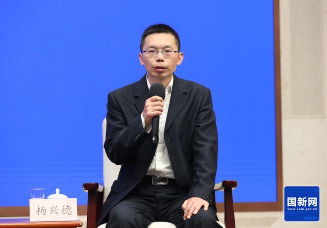 國(guó)新辦交流會(huì)上海淀這2家“小巨人”企業(yè)代表與中外記者交流